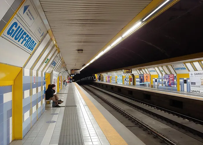 Casa Bianca - Centro Citta E Due Minuti A Piedi Dalla Metro
