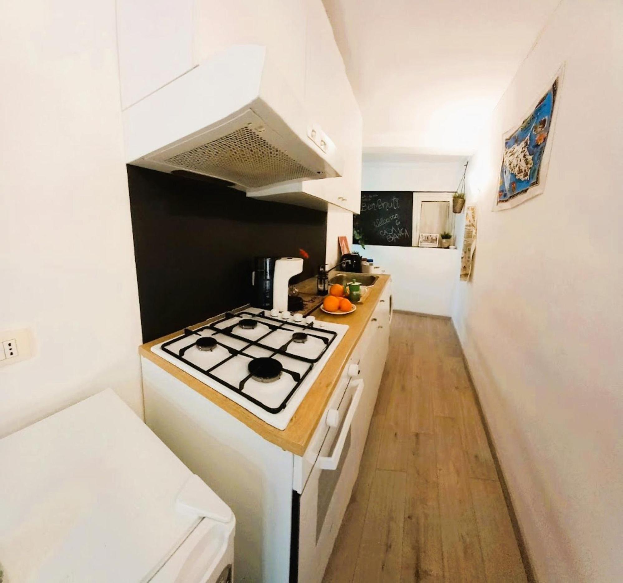 Casa Bianca - Centro Citta E Due Minuti A Piedi Dalla Metro Catania