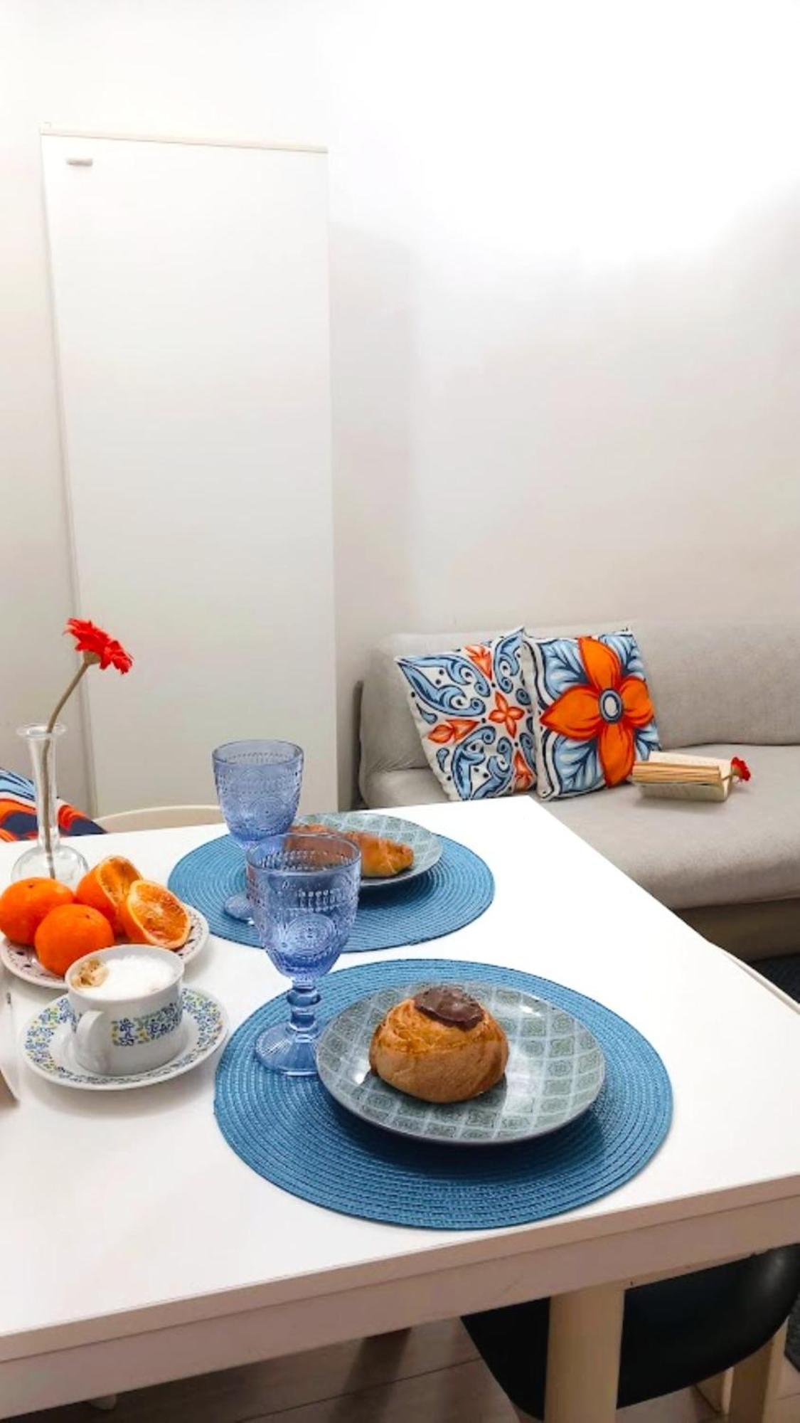 Casa Bianca - Centro Citta E Due Minuti A Piedi Dalla Metro Apartment *